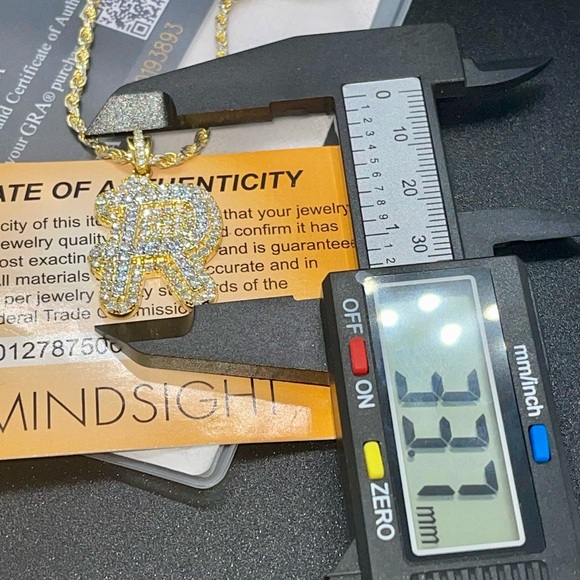 VVS GRA certified moissanite diamond R initial letter, 100% passes diamond test - Picture 7 of 9